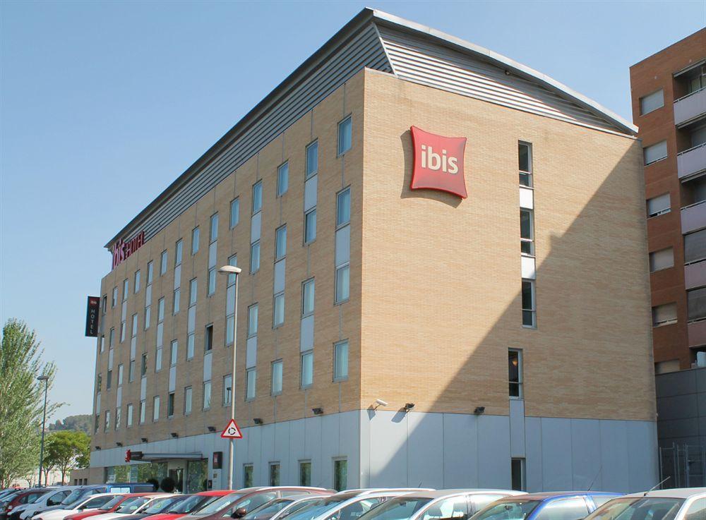 Ibis Barcelona Molins De Rei Hotel Екстериор снимка